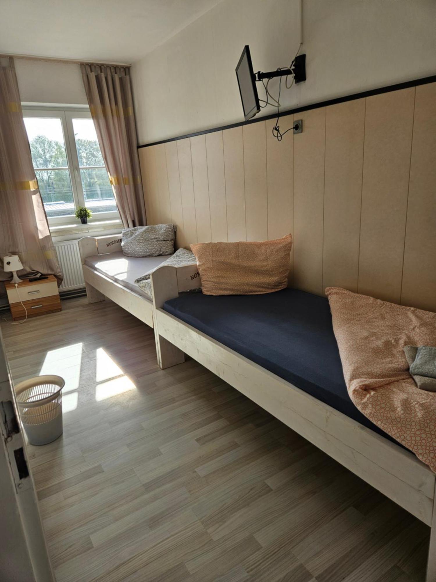 Nordseehostel Am Bahnhof Занде Экстерьер фото